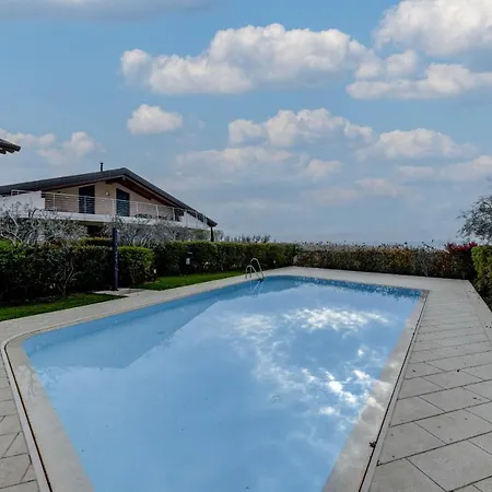 Caesar Luxury D8 Apartman Sirmione