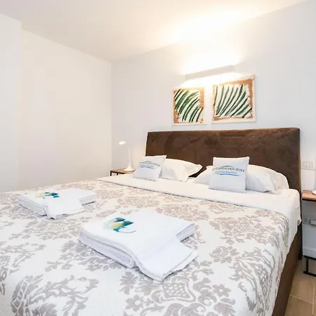 Caesar Luxury D8 Apartman